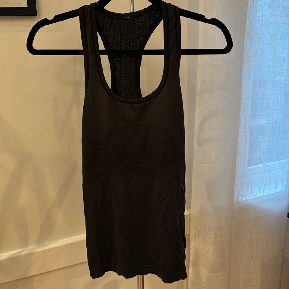 Lululemon run swiftly tank size 6 black